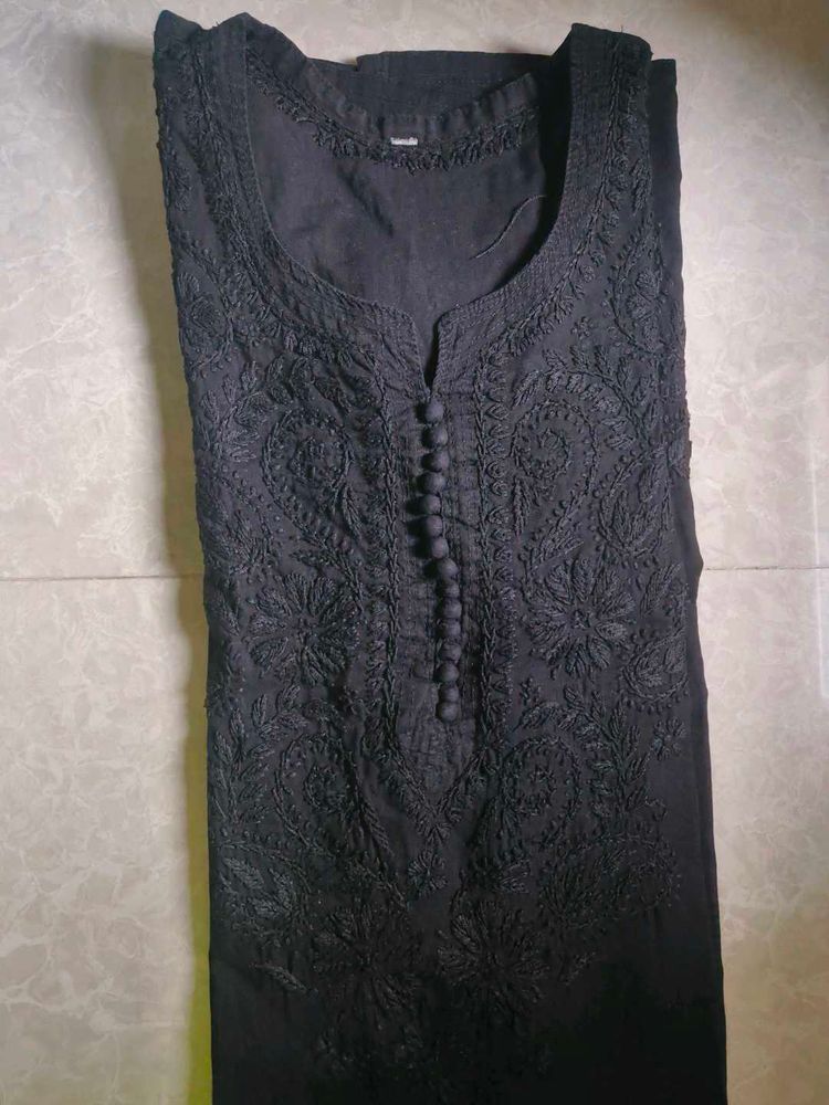 Elegant Black Embroidered Kurta