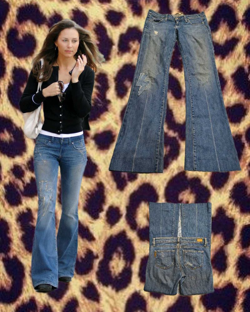 Women's Flared Jeans