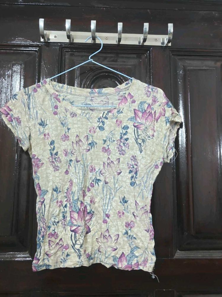 T-Shirt - ask me for 50 - 100 coins