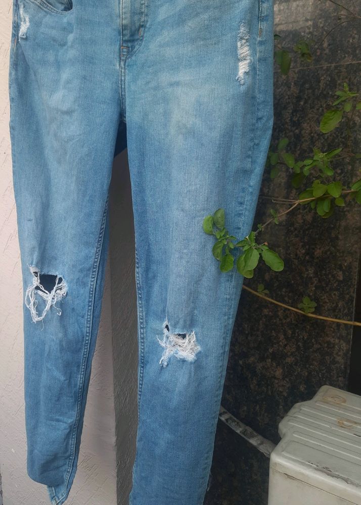 H&amp;M Ripped Jeans