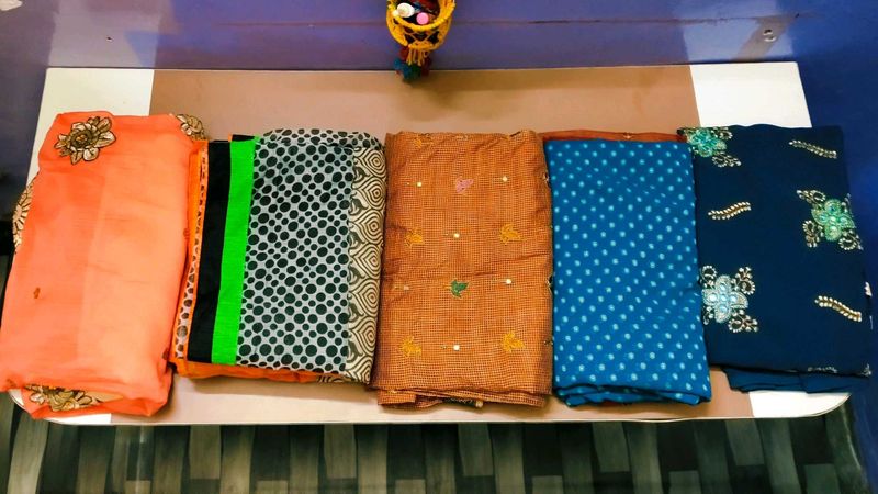 Mega Bumper Offer...5 saree with Blouse