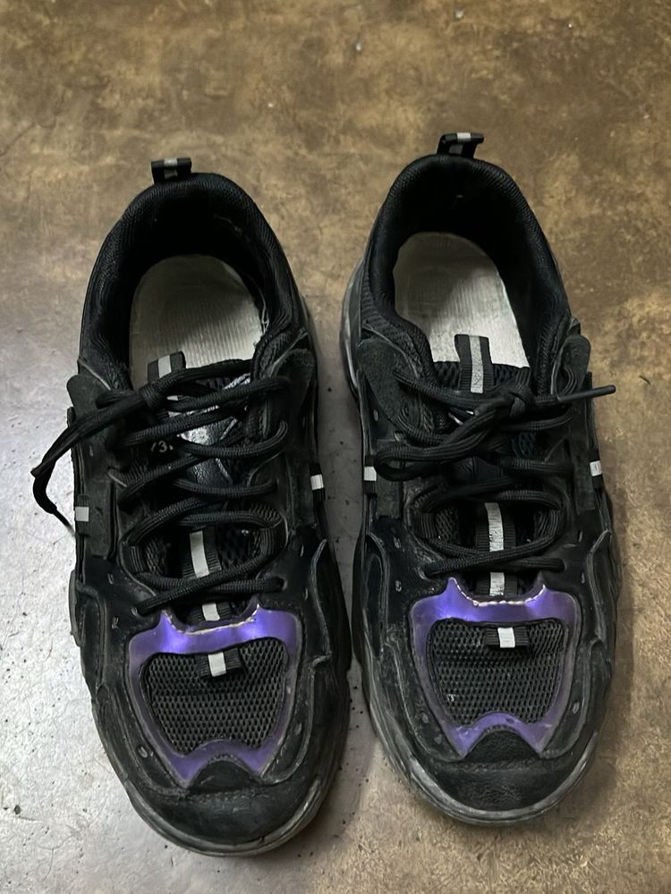 Black Chunky Sneakers