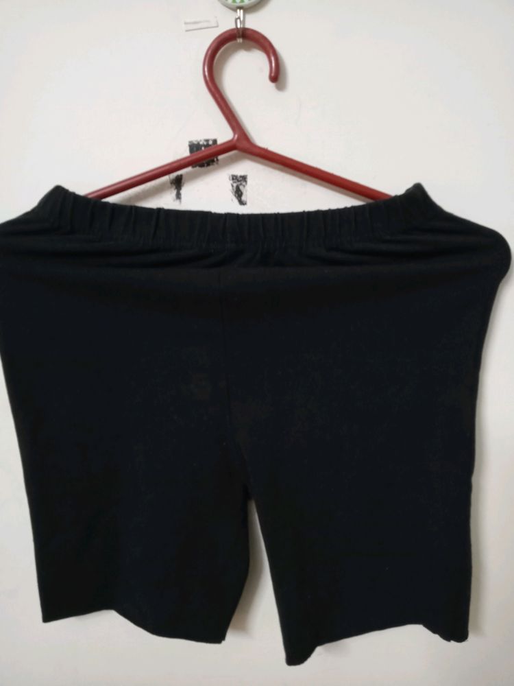 Black short Pants
