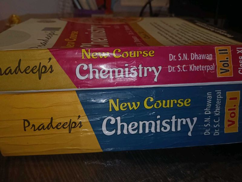 Pradeep's New Course Chemistry Vol I &amp; II