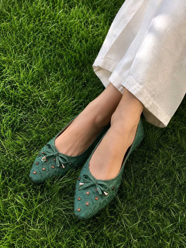 stylish flat sandals |valleys| myntra haul| green