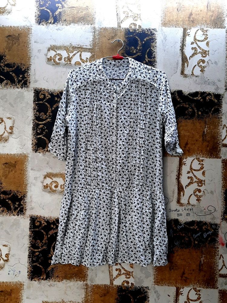 New peplum style  tunic for women's (never wore)smart and elegant Last price 300rs