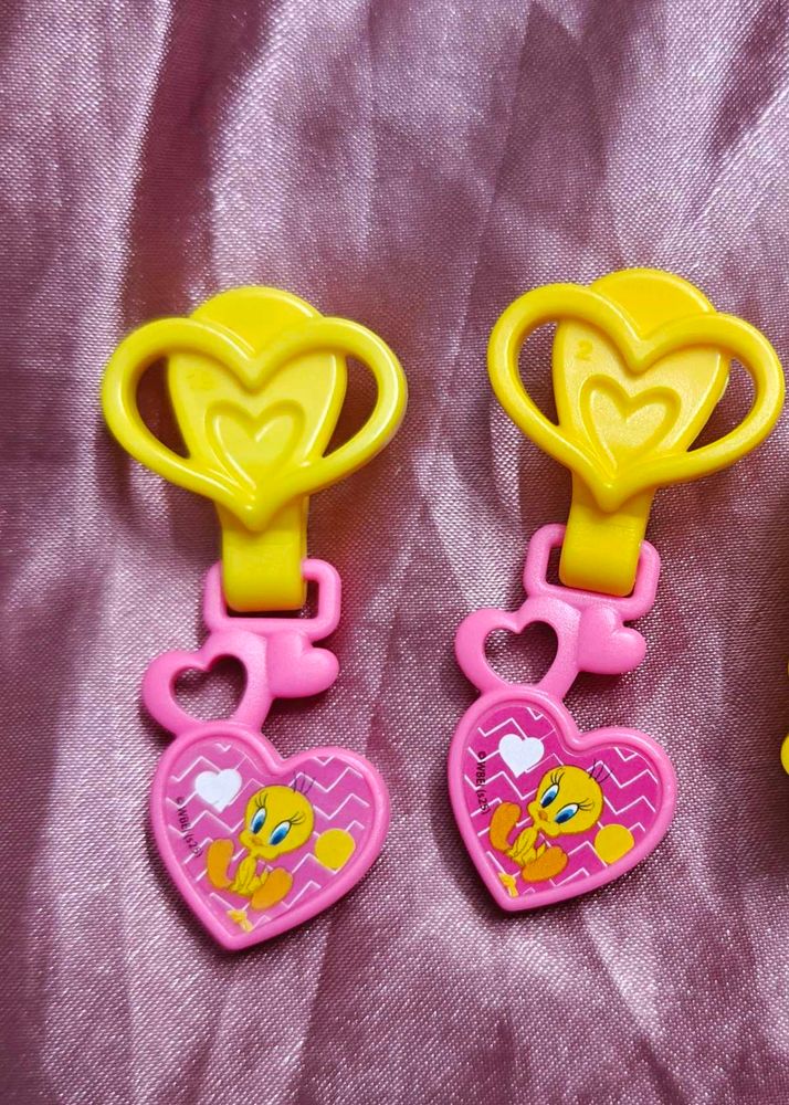 Cute Tweety Bird Heart Earrings (Kinder Joy)