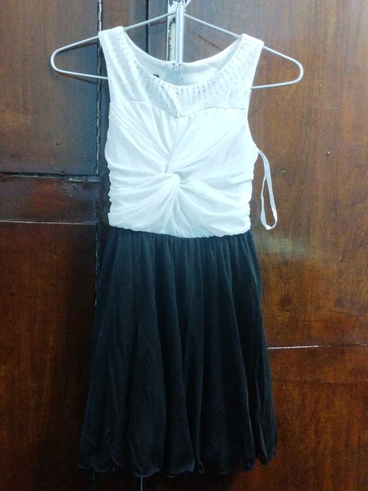 Elegant White &amp; Black Party Dress