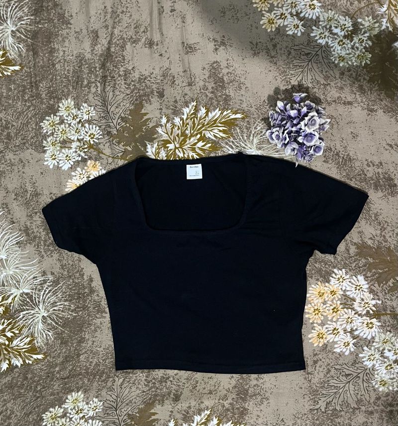 Black crop top🖤