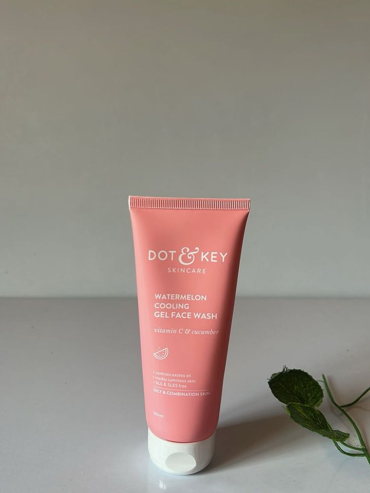 Dot &amp; Key watermelon Face Wash