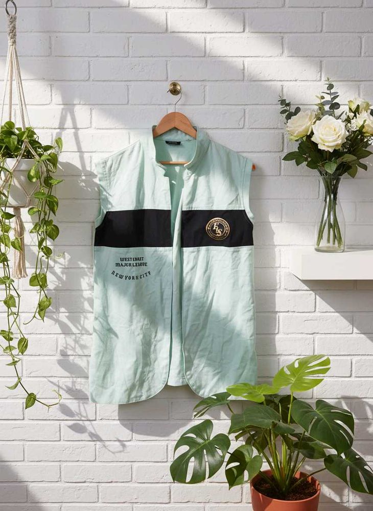 *B1G1* Sleeveless Jacket