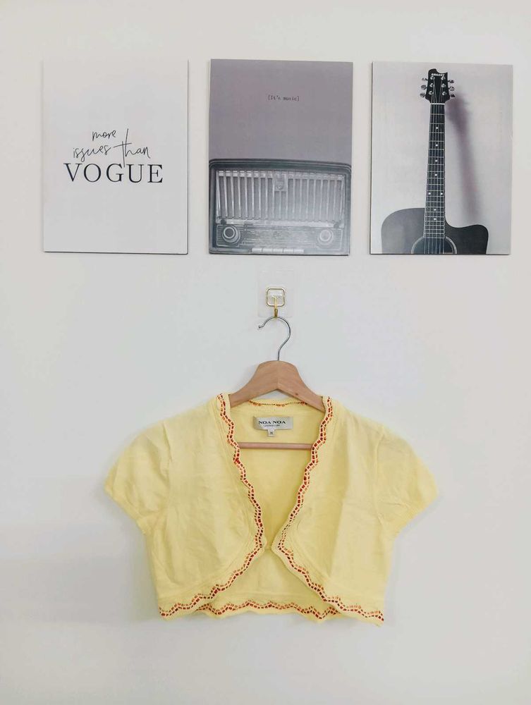 Chic Yellow Cropped Bolero