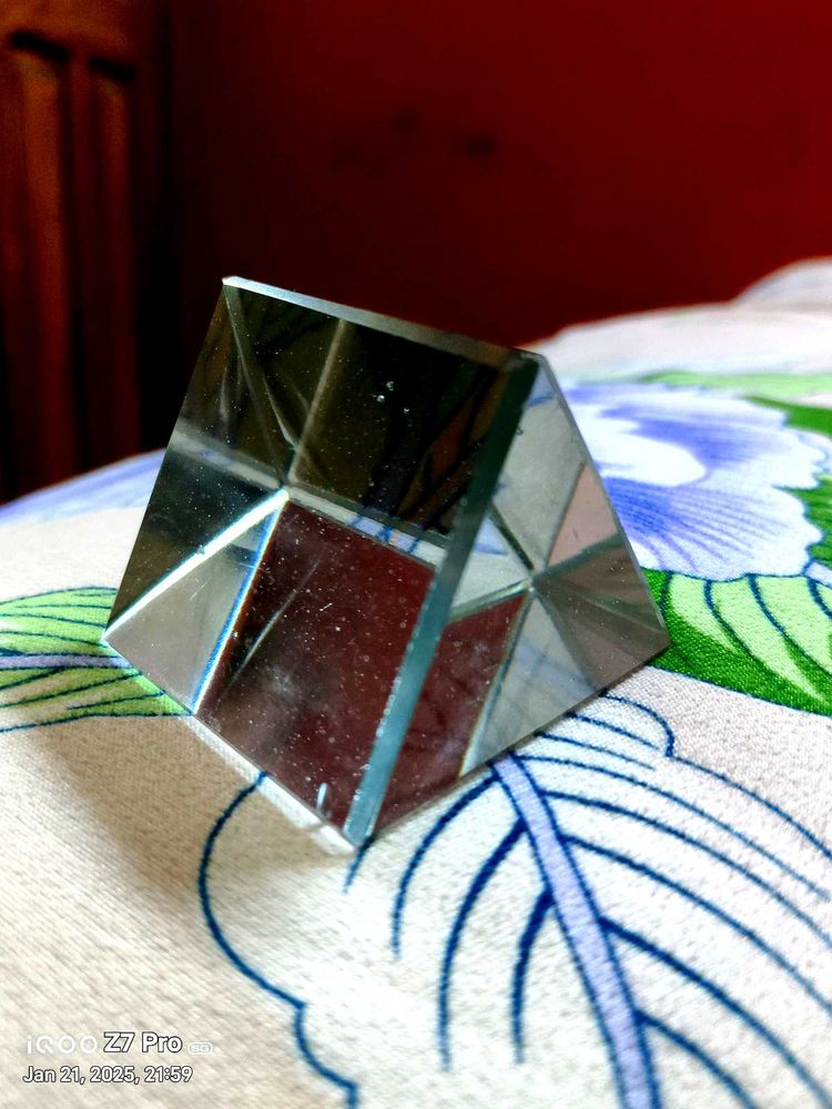 Glass Prism(Equilateral Prism)