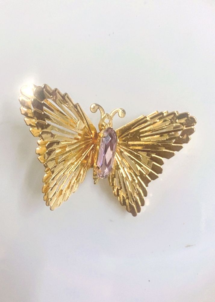 New Stunning Gold Butterfly Ring with Pink Stone