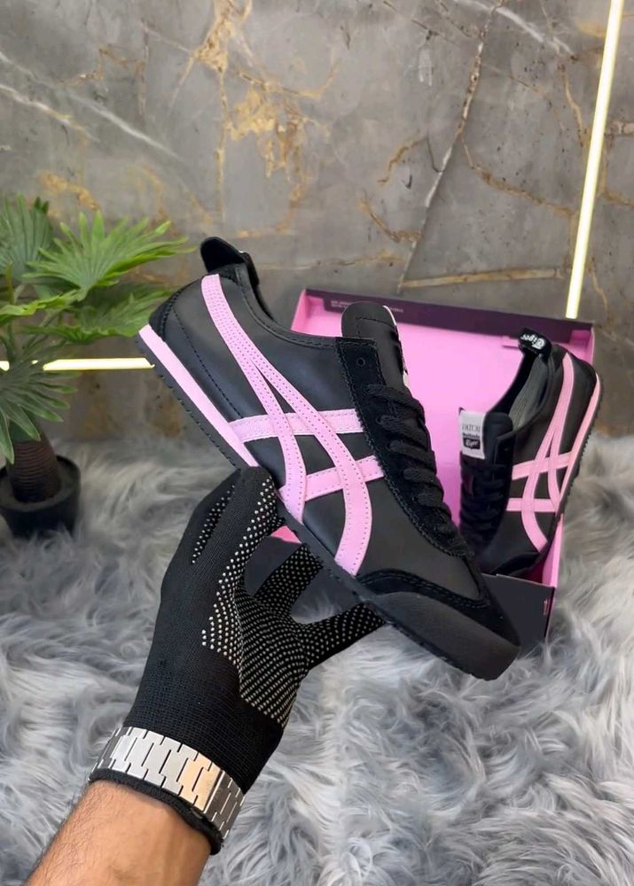 Onitsuka girls
