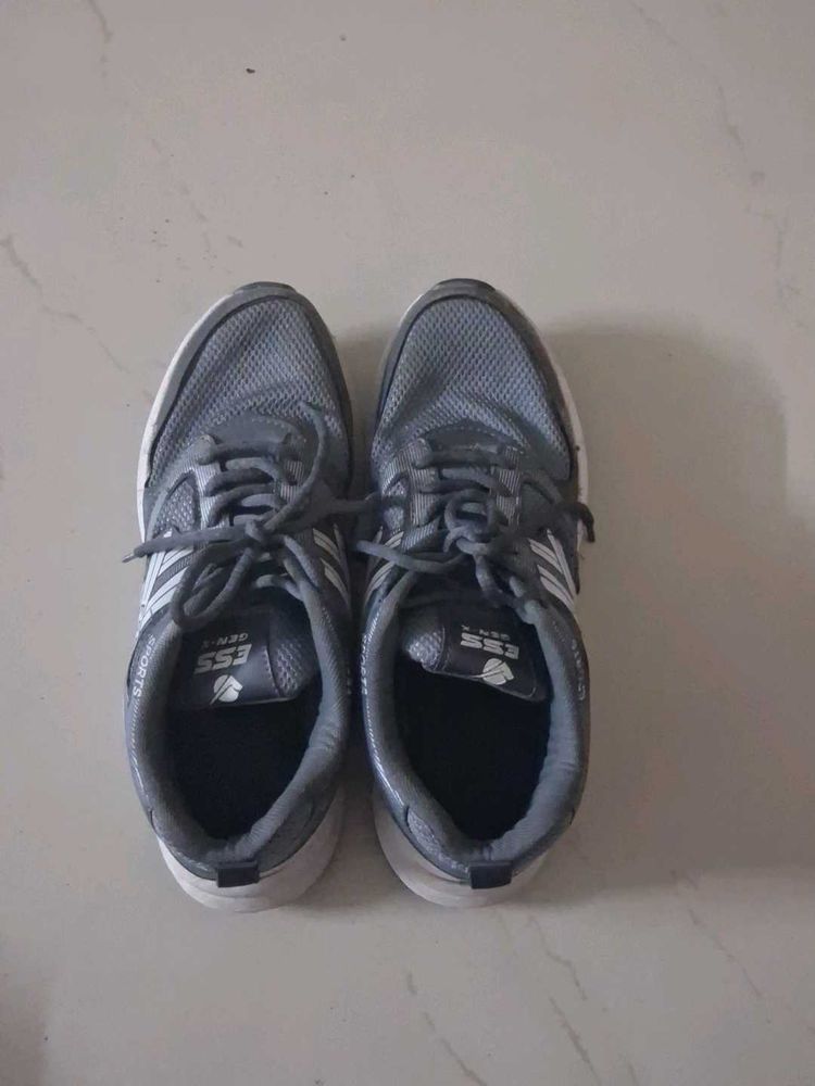 Men's Grey Sports Shoes