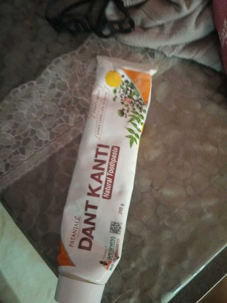 Patanjali Dant Kanti Natural Toothpaste 200g