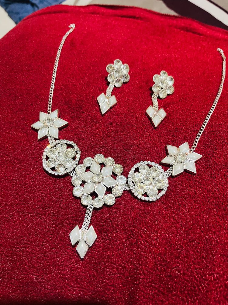 Branded American Diamond Necklace New With Tag😍