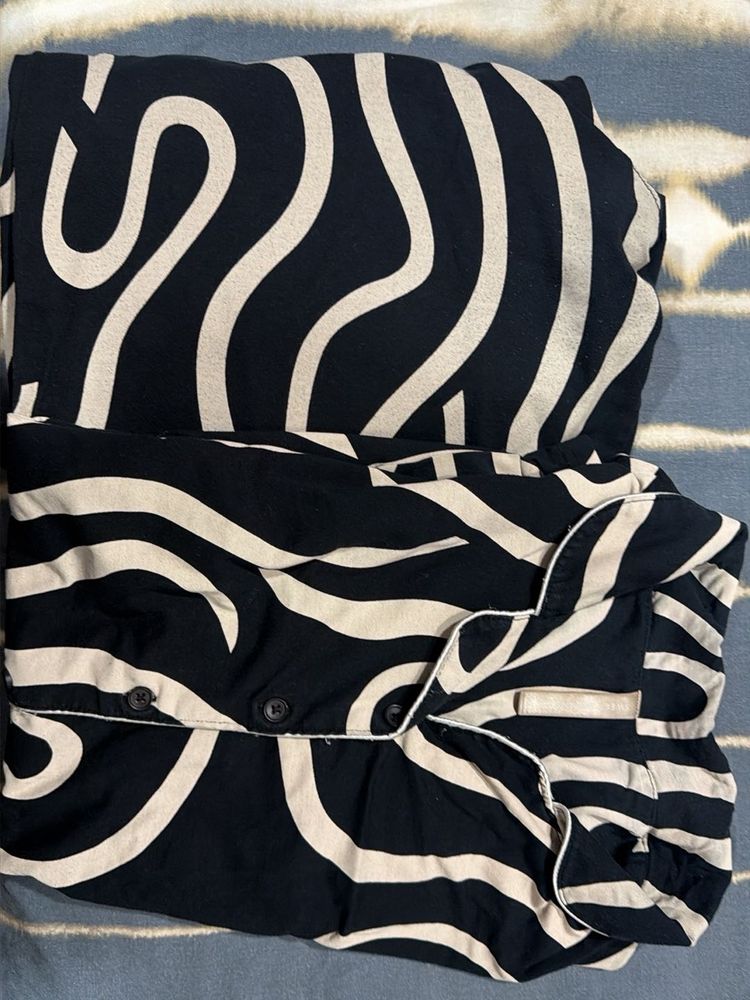 Stylish Printed Button-Up Shirt