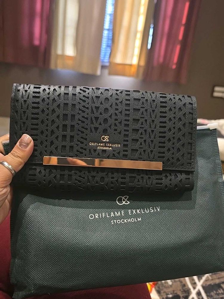 Oriflame Clutch