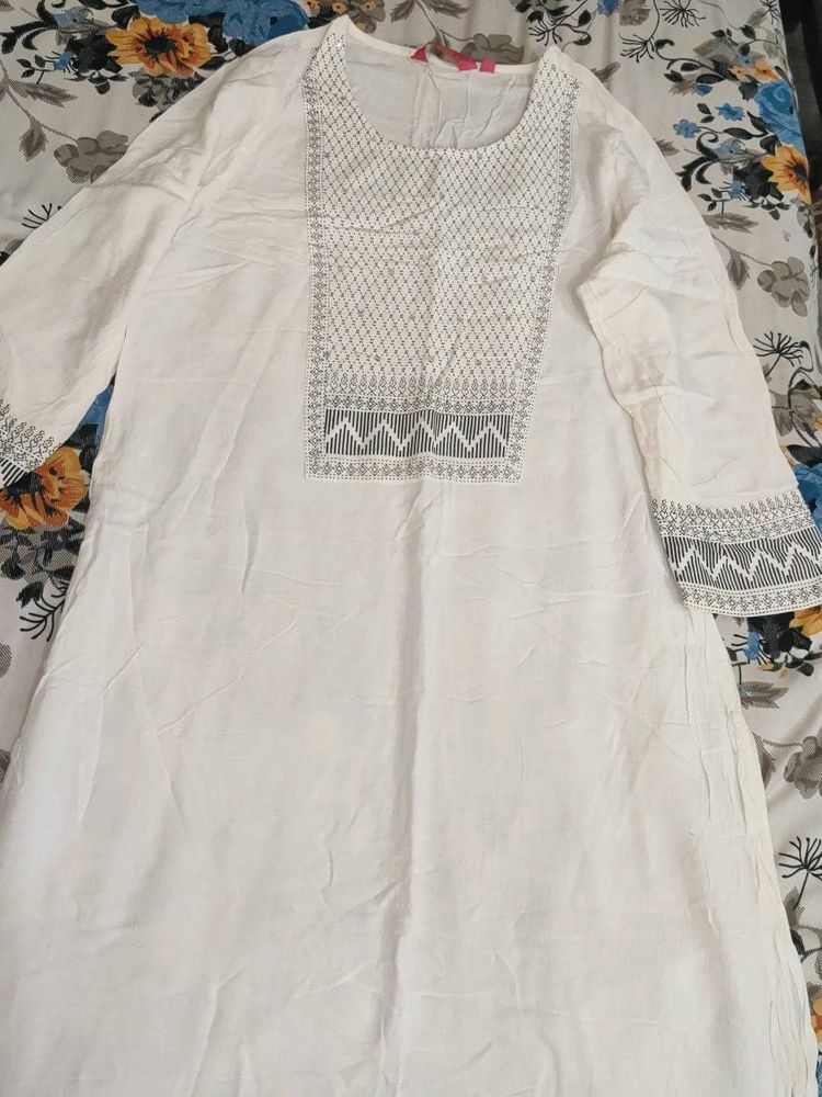 White Kurta with Geometric Print