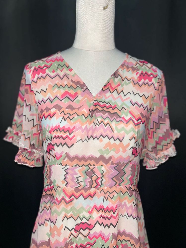 Chic Geometric Print Midi Dress