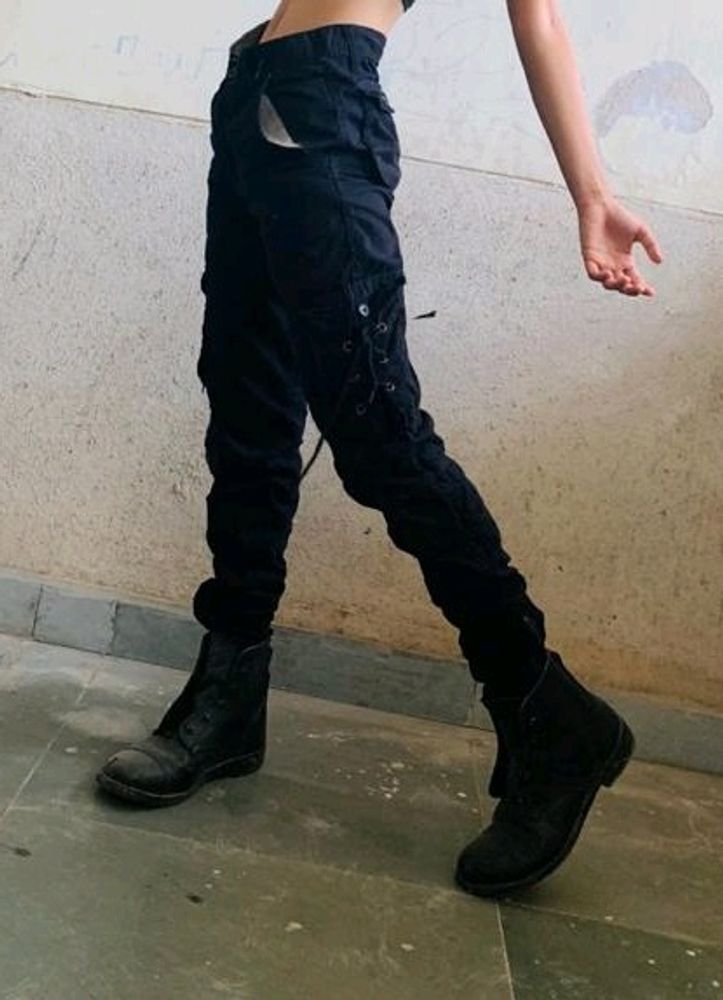 Black Cargos