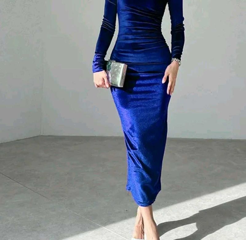 Elegant Blue Velvet Dress