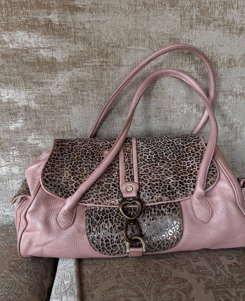 Chic Pink Leopard Print Handbag