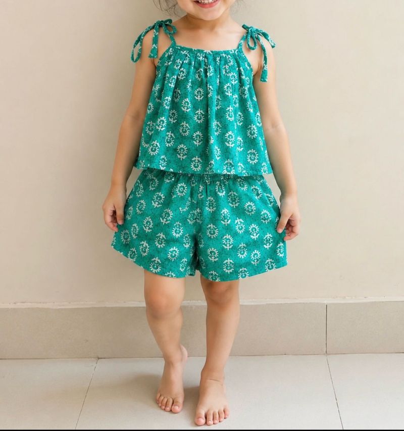 Cute Teal Print Top &amp; Shorts Set