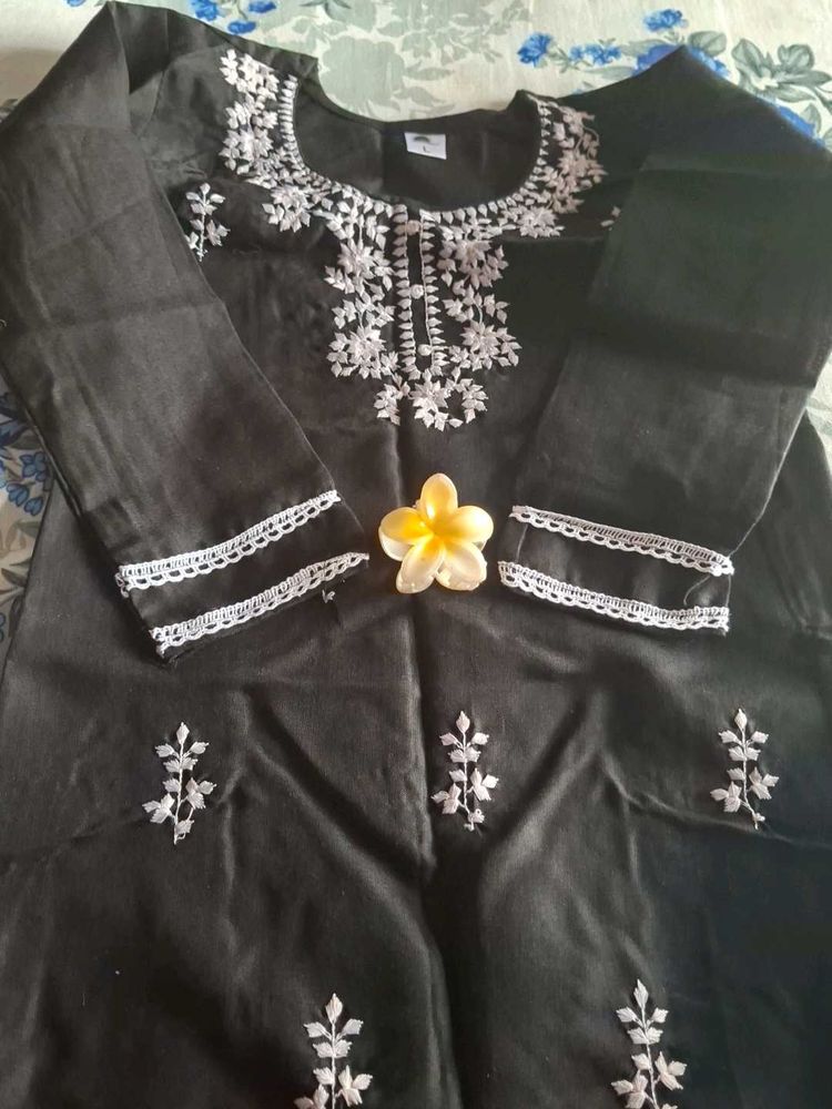 Elegant Black Embroidered Kurta ✨️🦋