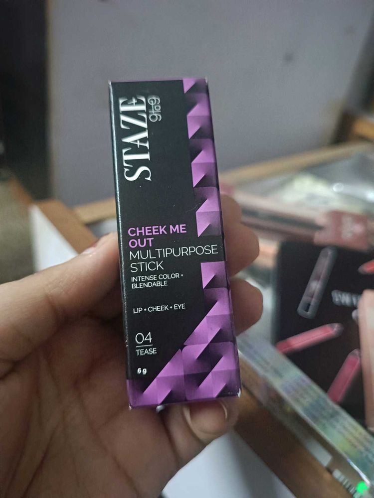 STAZE Cheek Me Out - 04 Tease