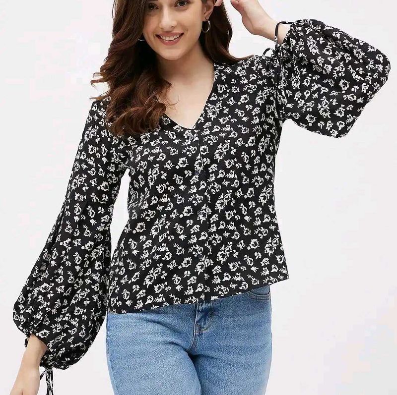 Chic Floral Bell Sleeve Top