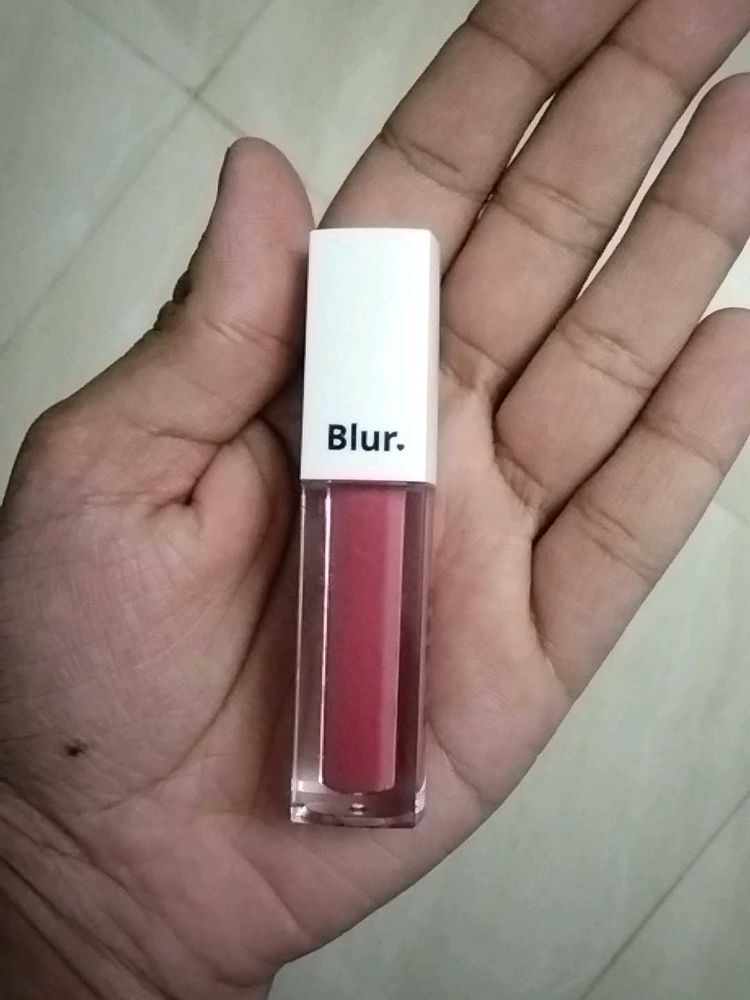 Blur. Liquid Lipstick