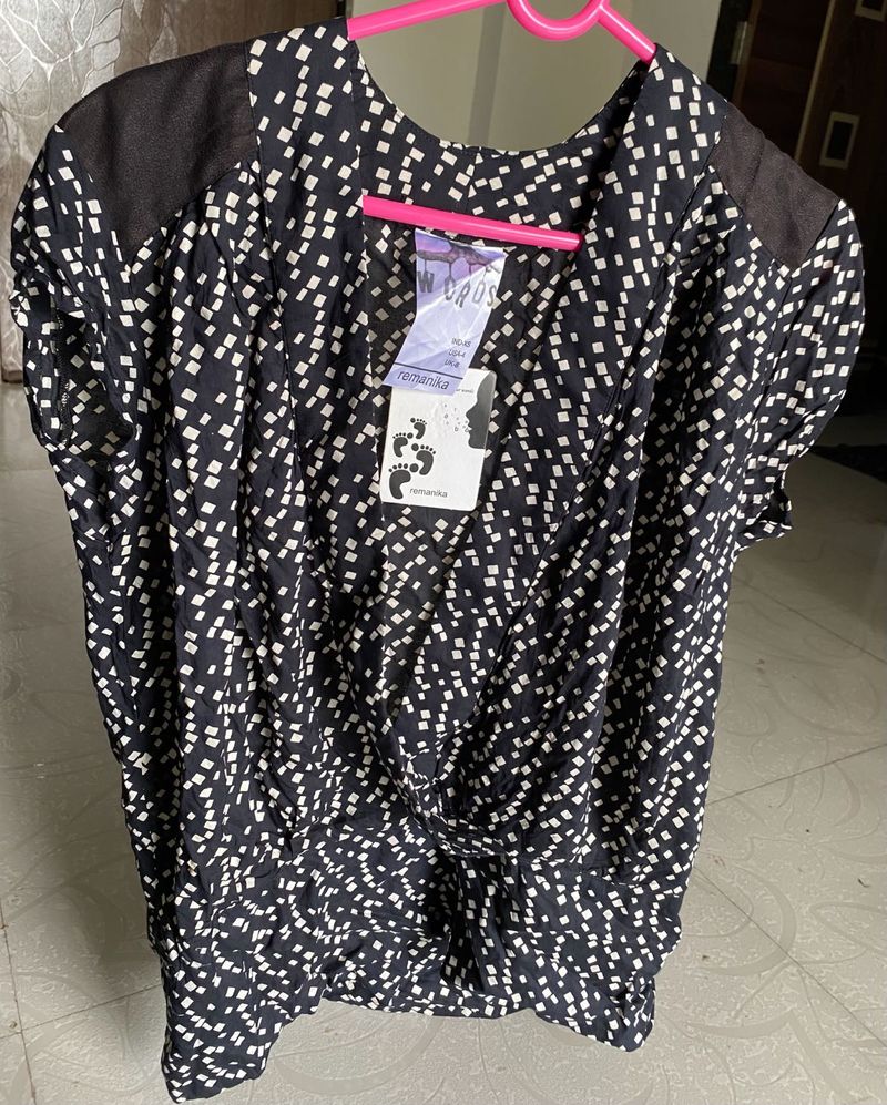 New Remanika Black Printed Lenzing Modal Top–XS
