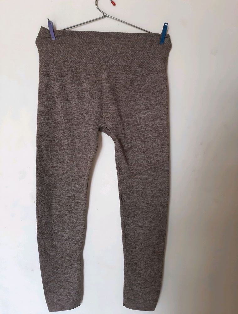 High Waisted Gym Tights  Stretchable &amp; Comfortable
