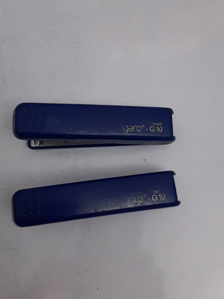 Stapler From Kangaroo ( 2 STAPLERS number G-10)