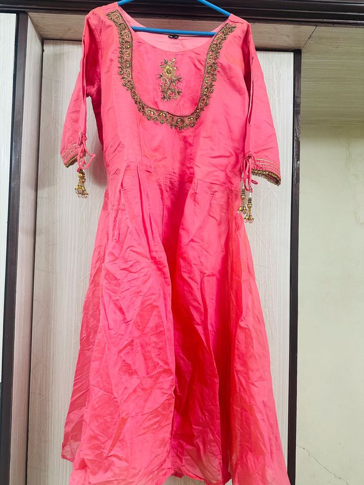 Elegant Pink Kurta with Embroidery