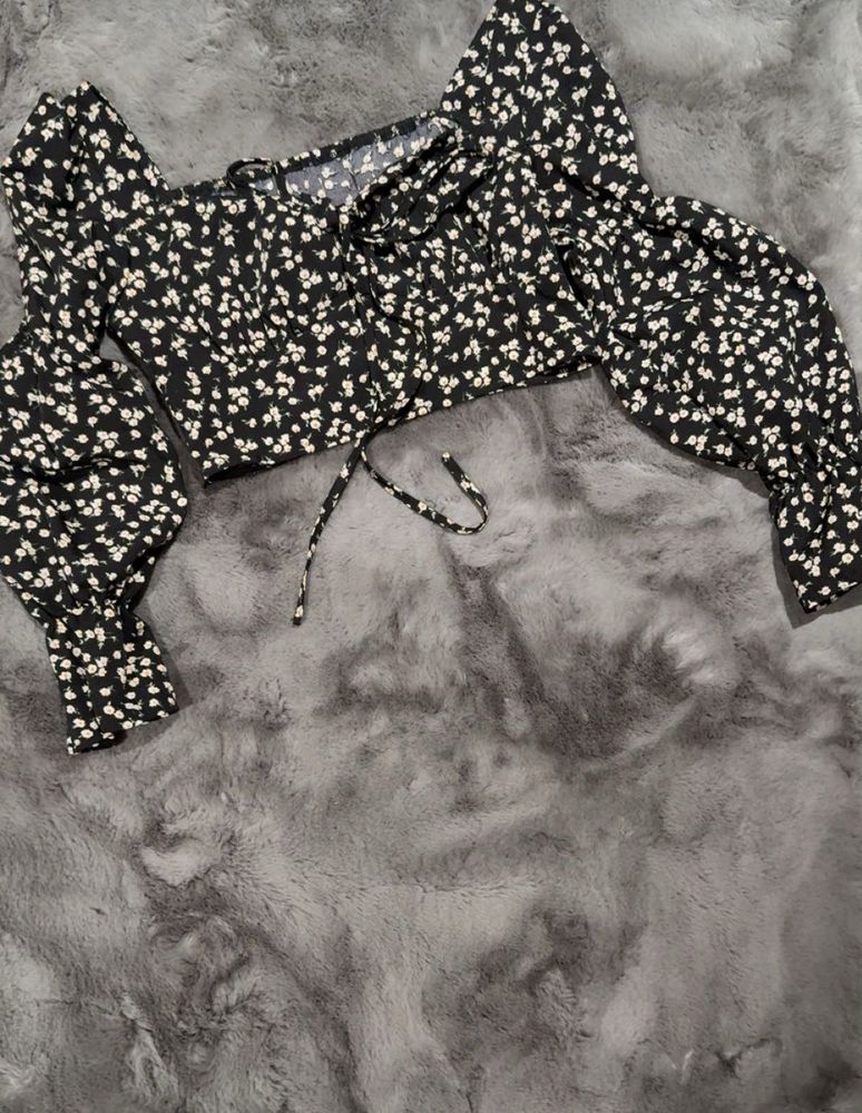Floral Print Long Sleeve Crop Top