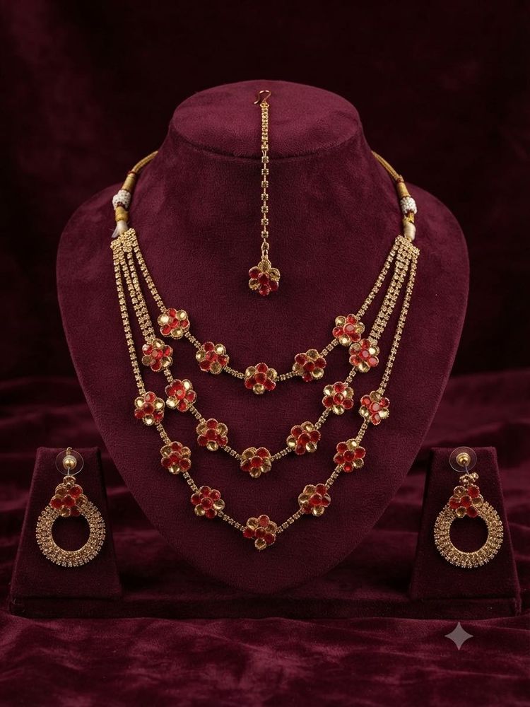 Gold Tone Necklace &amp; Earring Set