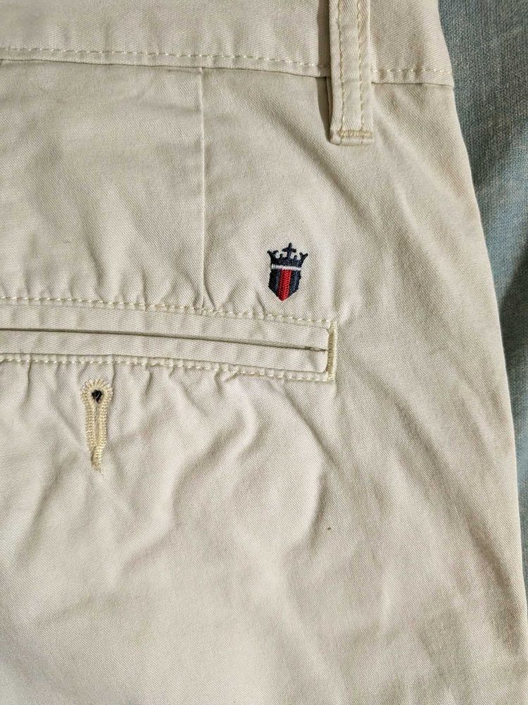 Classic cream Chinos