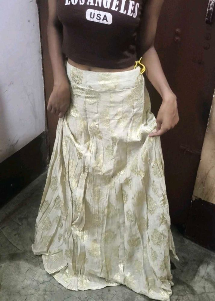 Elegant Gold Print Maxi Skirt