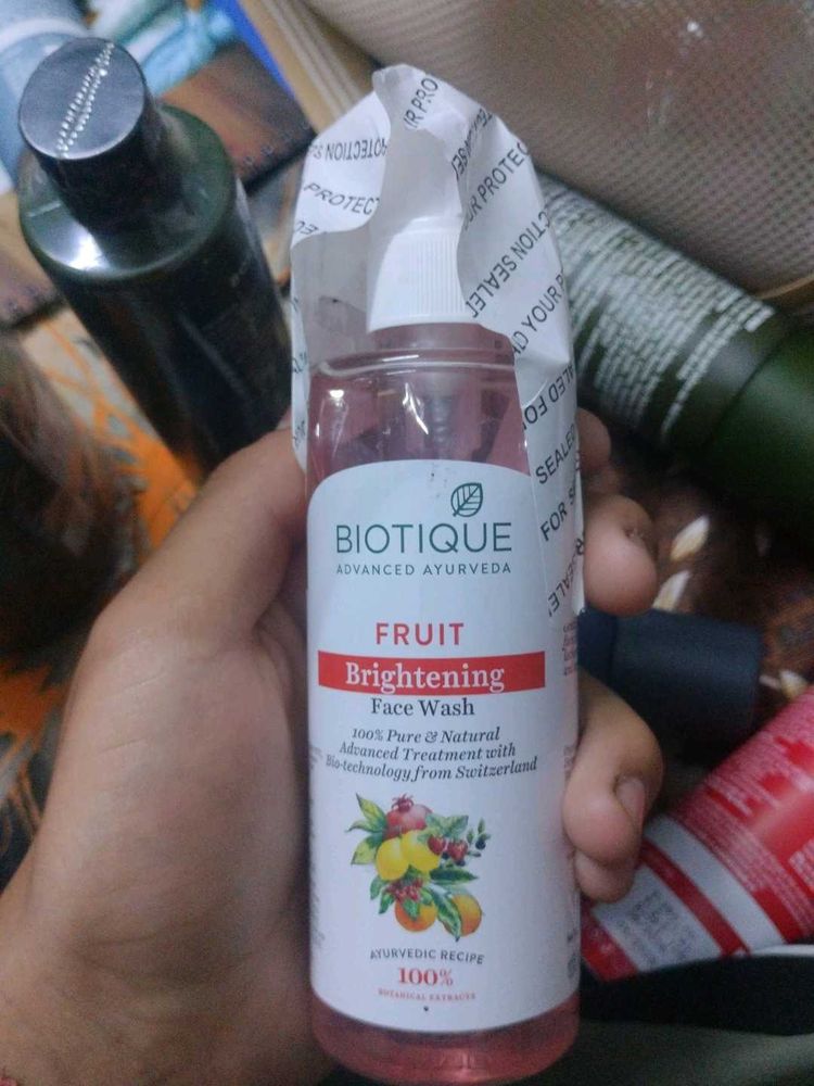 Biotique Fruit Brightening Face Wash
