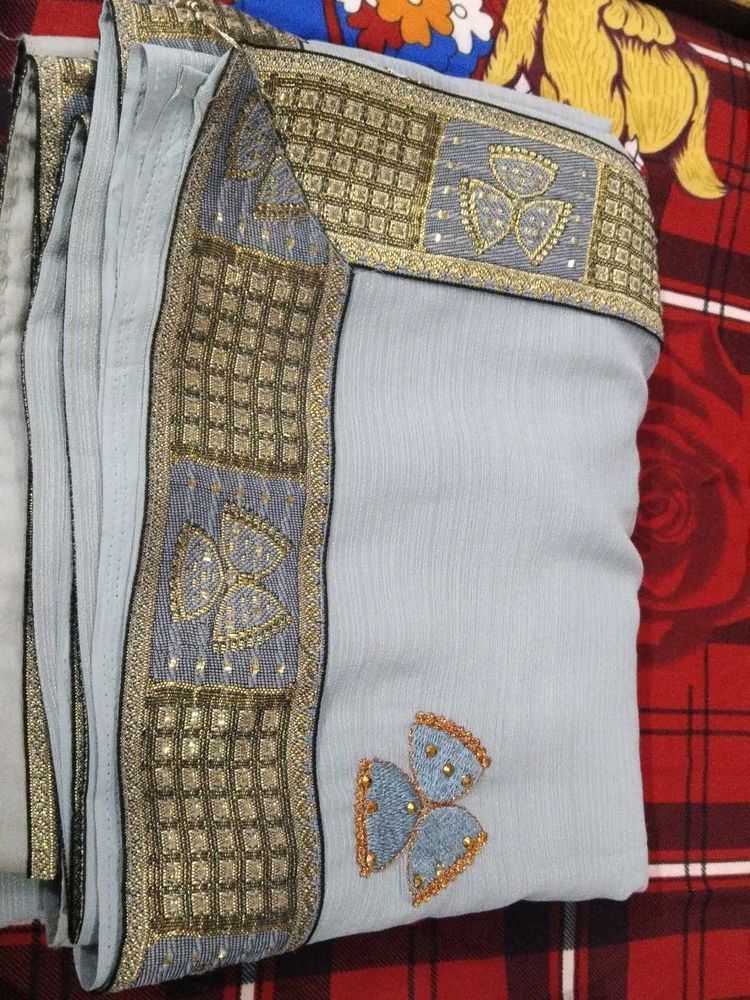 Elegant Grey floral print saree