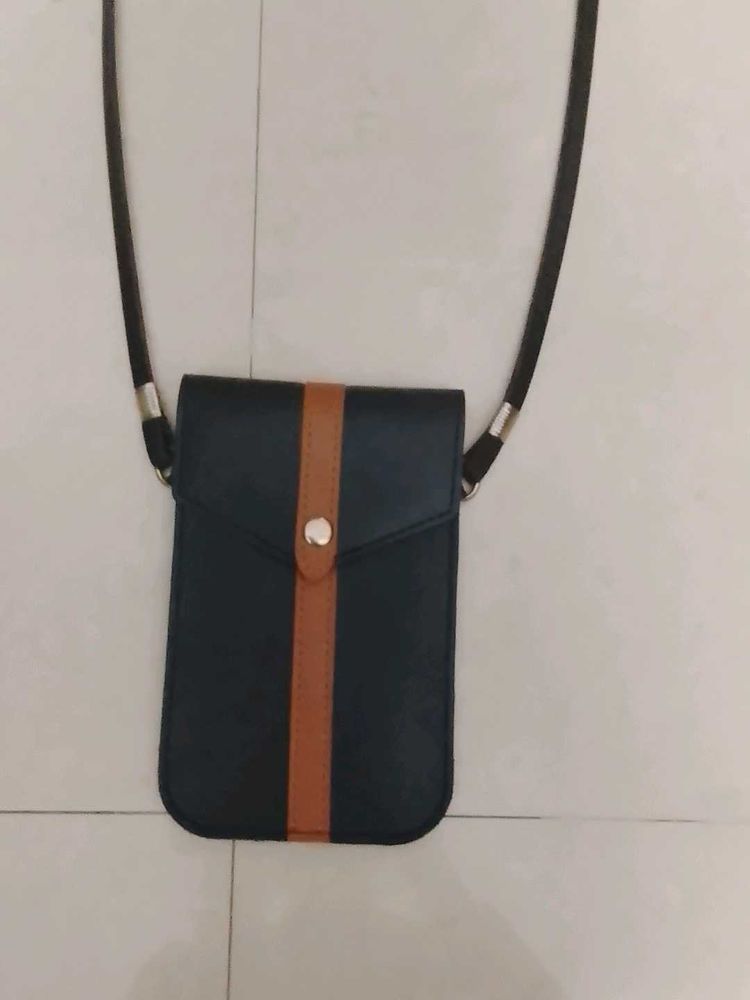 Stylish Black &amp; Tan Crossbody Pouch