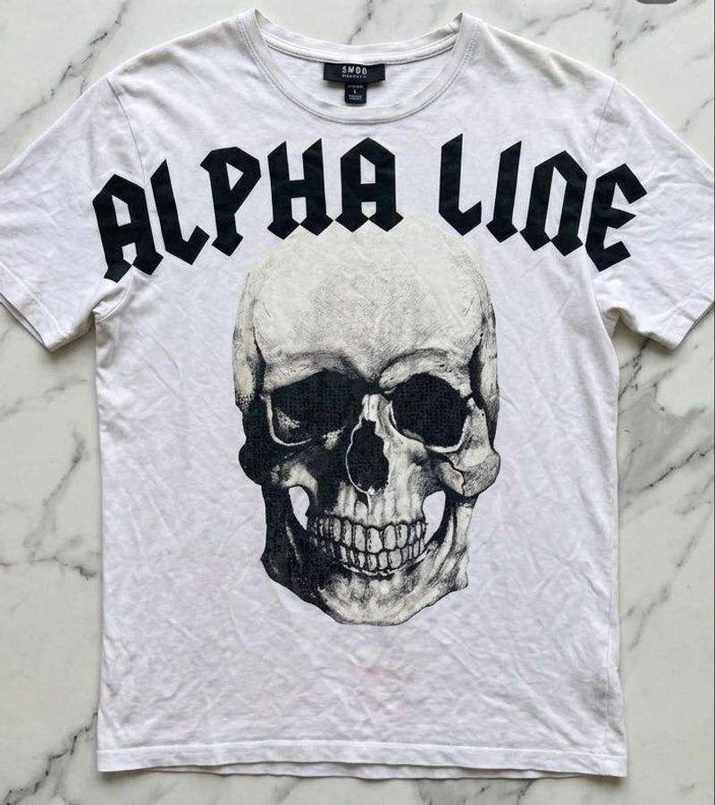Cool Skull Graphic T-Shirt