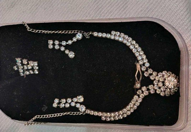 Sparkling Rhinestone Necklace and Earring Set