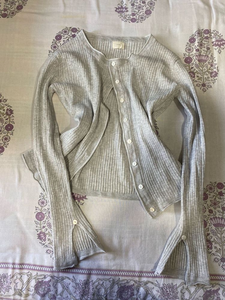 Ribbed Knit Cropped Cardigan