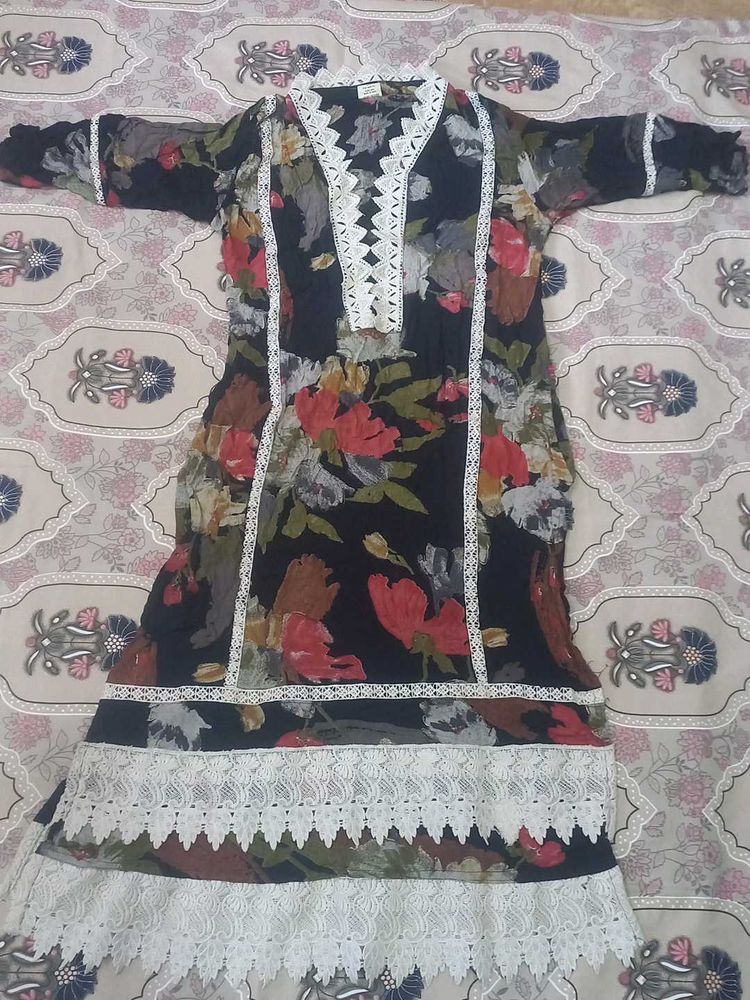 Floral Print Kurta with Lace Trim