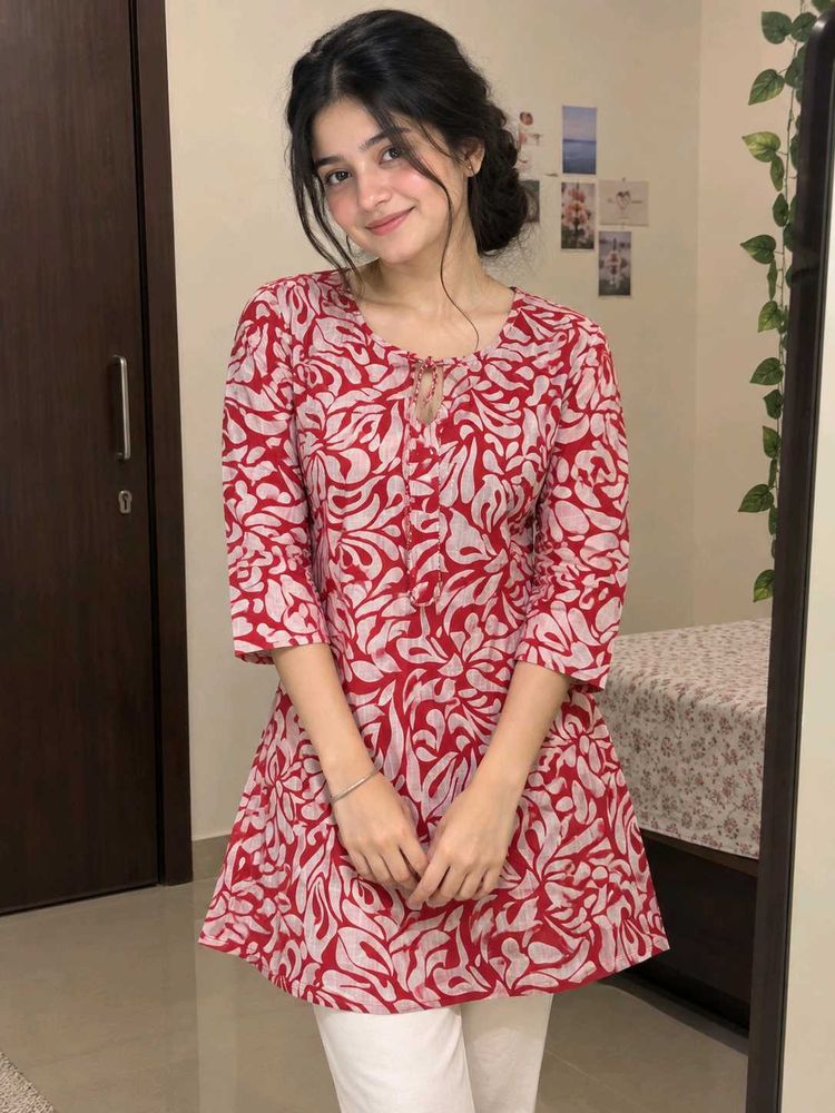 Chic Red Floral Print Kurta